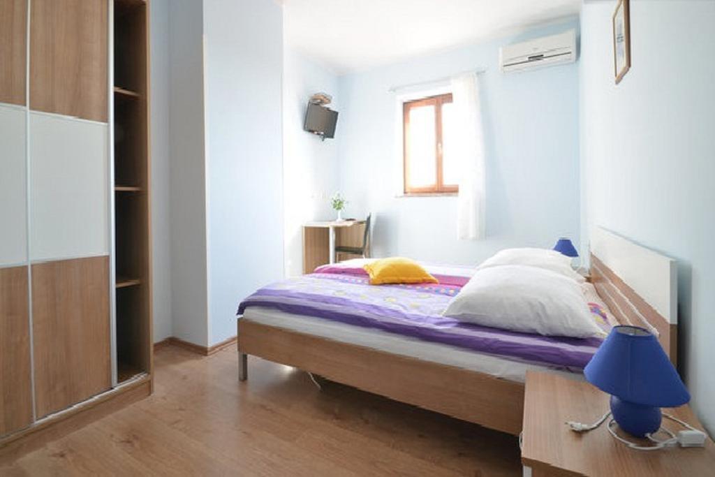 Bed And Breakfast Rogocana Labin  Ruang foto