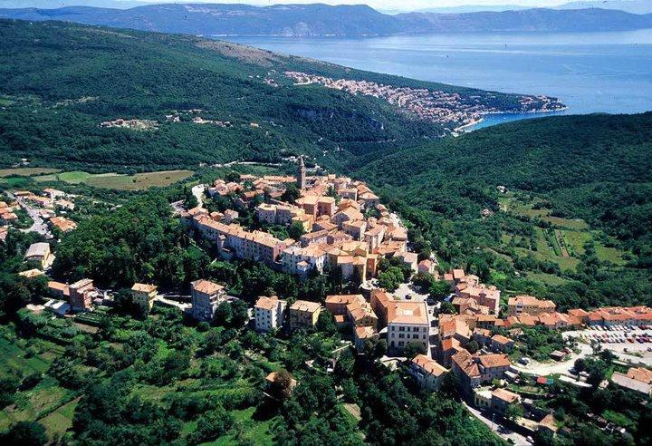 Bed And Breakfast Rogocana Labin  Bagian luar foto